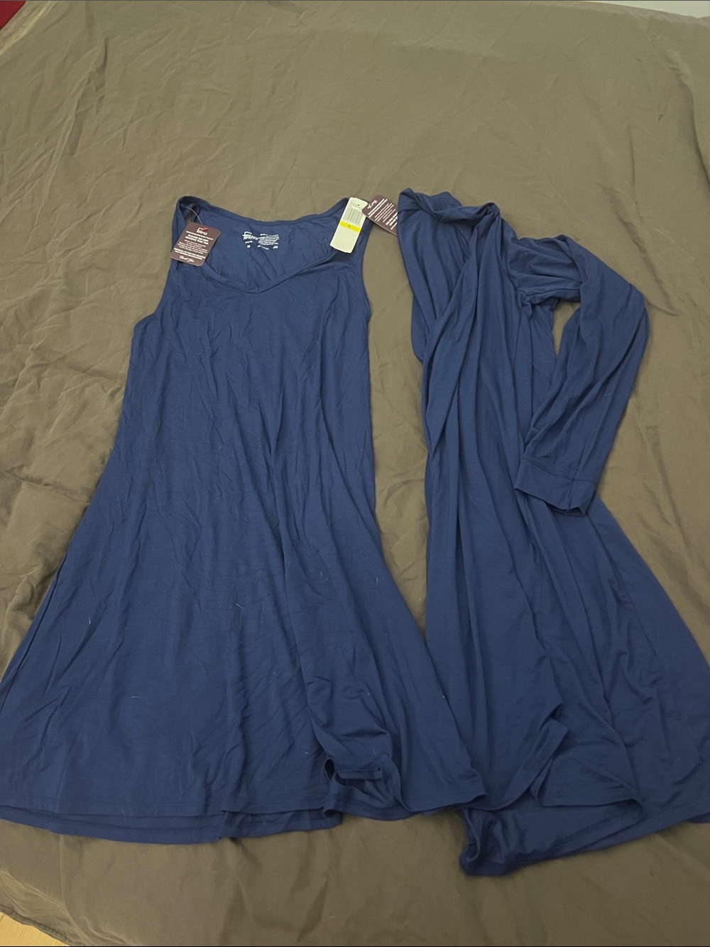Felina- women’s sleeping dress with matching robe size med